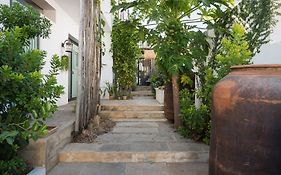 Altanure Almatere - Food Forest Boutique Stay